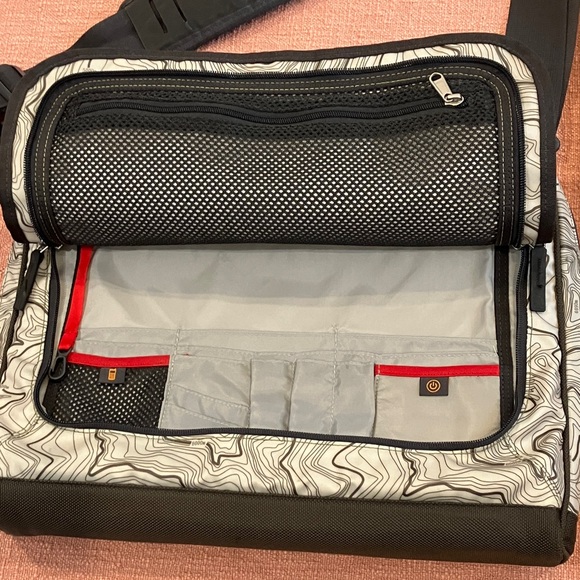 The North Face messenger / shoulder Laptop Bag - Picture 8 of 12